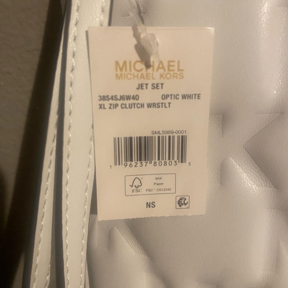 Michael Kors XL Zip Clutch - Picture 4 of 4
